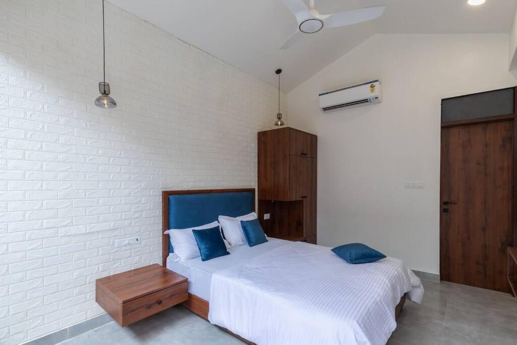 Tarshal Outhouse Apartment